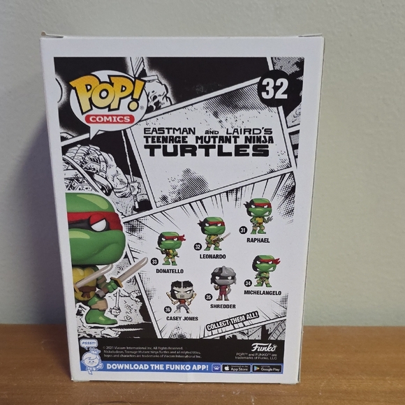 Funko Pop! TMNT Leonardo Special Edition - Green and Red - Picture 3 of 6
